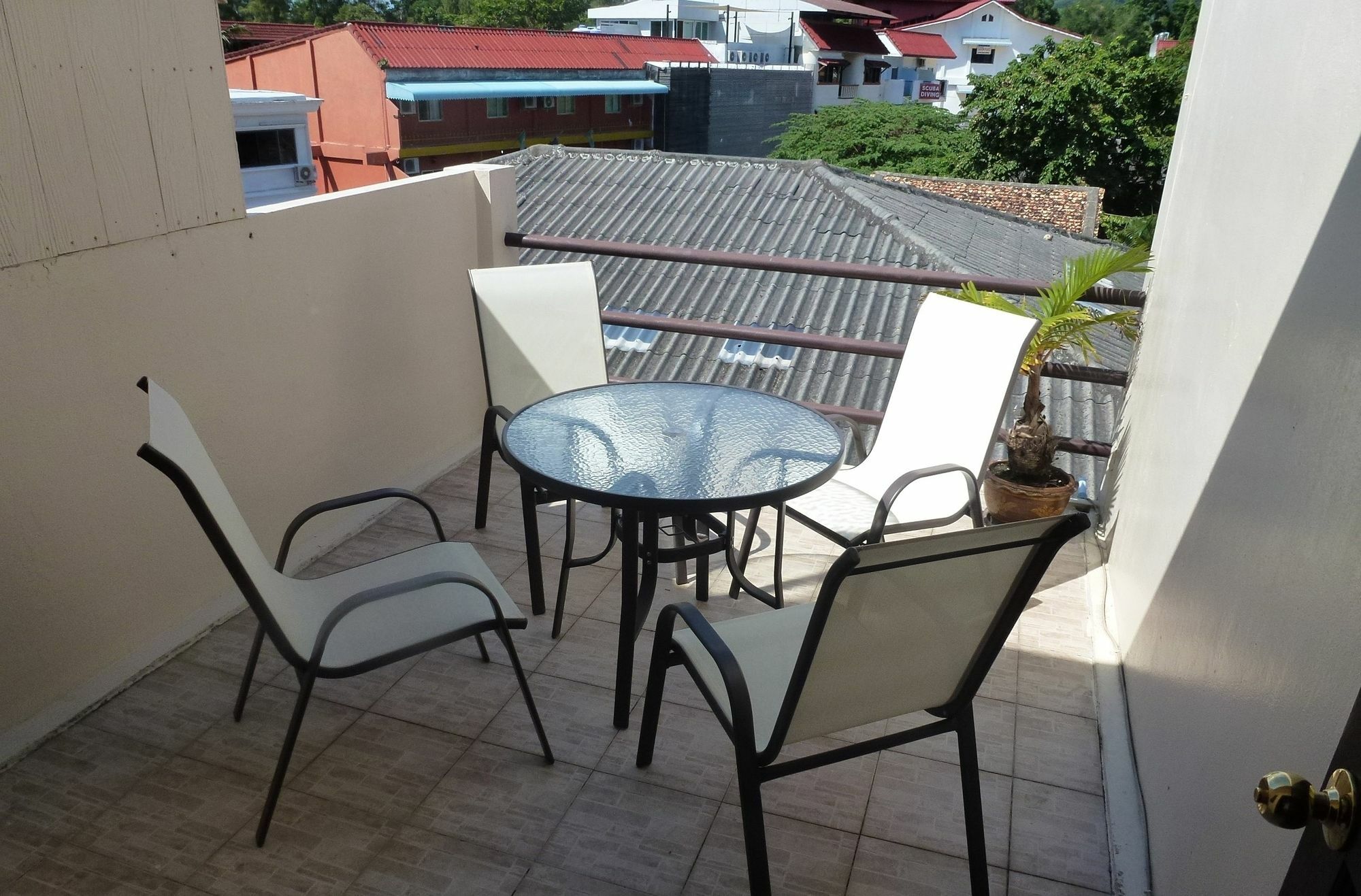 Bellmans Restaurant & Guesthouse Karon Exterior foto